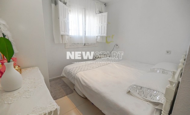 Herverkoop - Rijtjeswoning - La Marina - Urb. La Marina