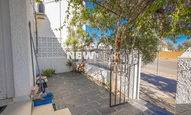 Herverkoop - Rijtjeswoning - La Marina - Urb. La Marina