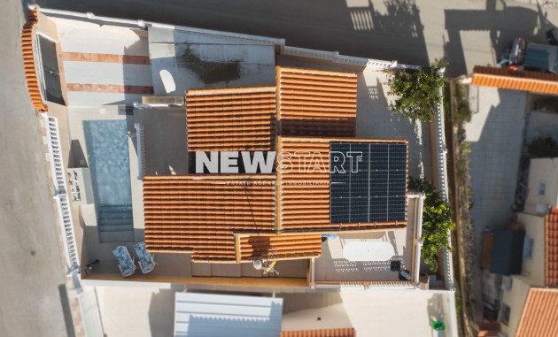 Wiederverkauf - Freistehend - La Marina - Urb. La Marina