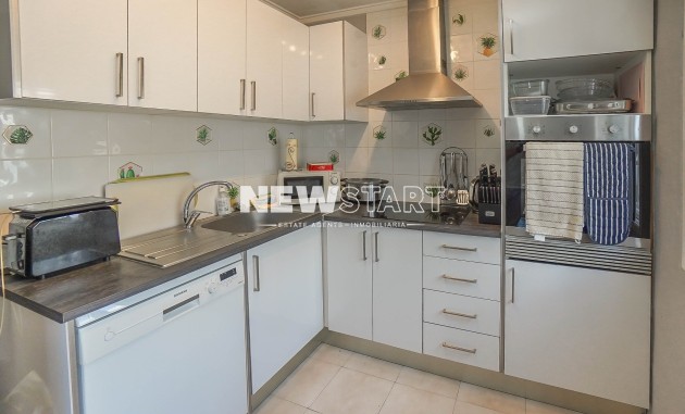 Revente - Mitoyenne - La Marina - Urb. La Marina