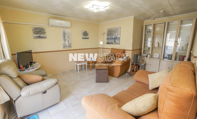 Revente - Mitoyenne - La Marina - Urb. La Marina