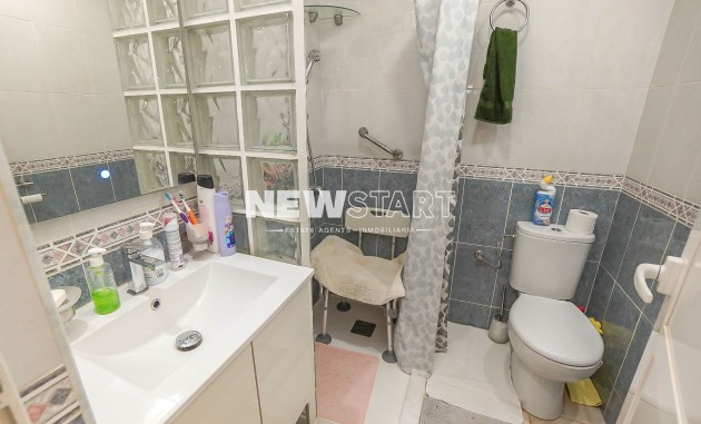 Revente - Mitoyenne - La Marina - Urb. La Marina