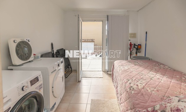 Revente - Mitoyenne - La Marina - Urb. La Marina