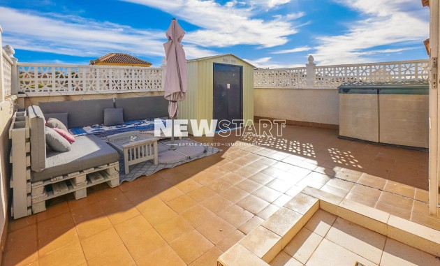 Wiederverkauf - Freistehend - La Marina - Urb. La Marina