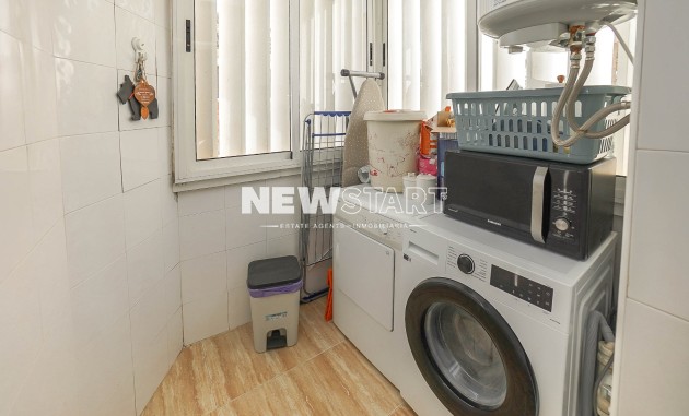 Wiederverkauf - Freistehend - La Marina - Urb. La Marina