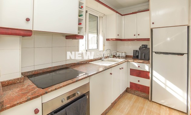 Wiederverkauf - Freistehend - La Marina - Urb. La Marina