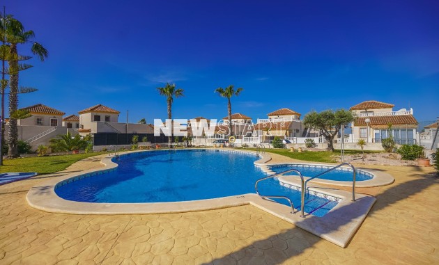 Wiederverkauf - Freistehend - La Marina - Urb. La Marina