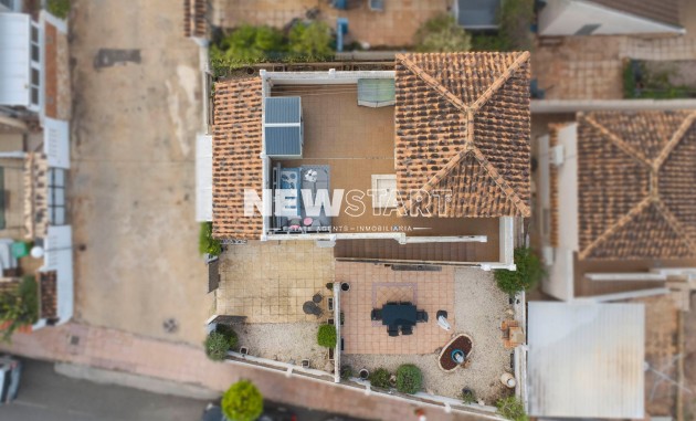 Wiederverkauf - Freistehend - La Marina - Urb. La Marina