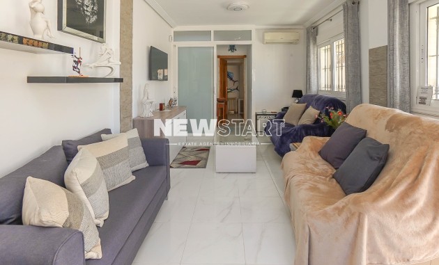 Wiederverkauf - Doppelhaushälfte - La Marina - Urb. La Marina