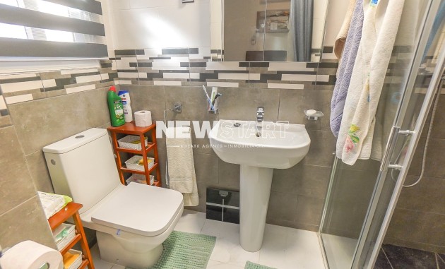 Wiederverkauf - Doppelhaushälfte - La Marina - Urb. La Marina