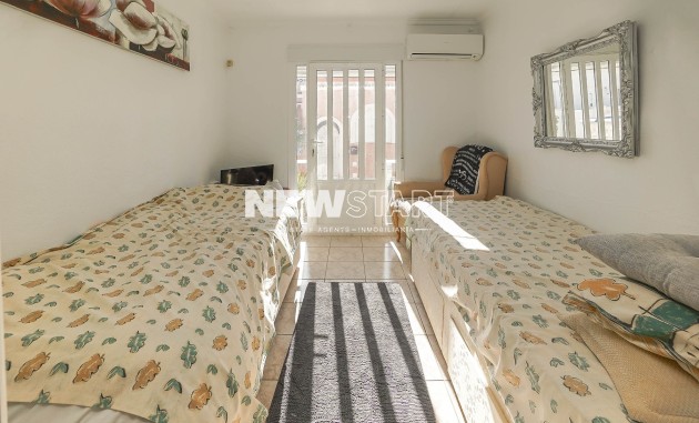 Reventa - Adosado - La Marina - Urb. La Marina