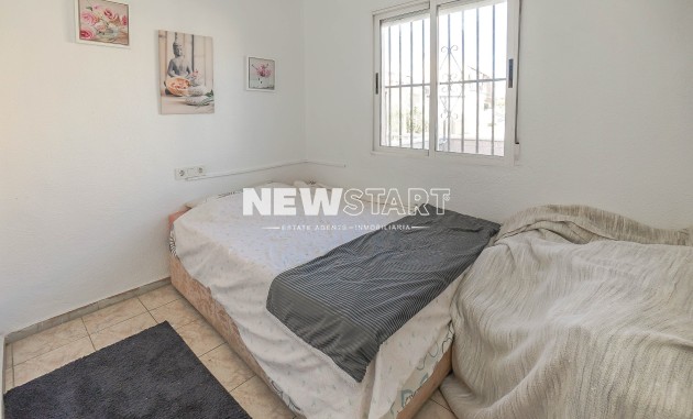 Reventa - Adosado - La Marina - Urb. La Marina