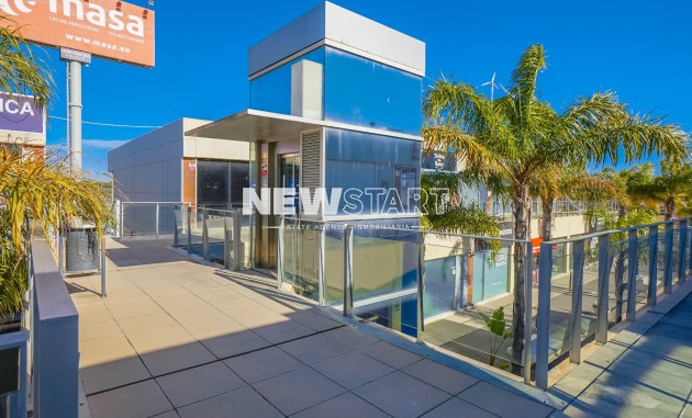 Revente - Commercial - La Marina - Urb. La Marina