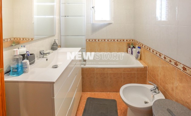 Resale - Quad - La Marina - Urb. La Marina