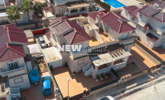 Resale - Quad - La Marina - Urb. La Marina