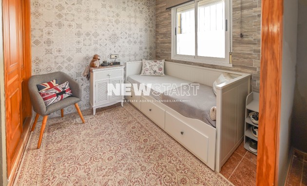 Resale - Quad - La Marina - Urb. La Marina