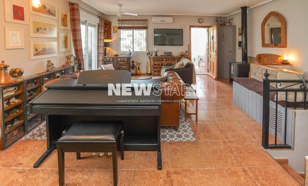 Resale - Quad - La Marina - Urb. La Marina