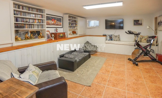 Resale - Quad - La Marina - Urb. La Marina