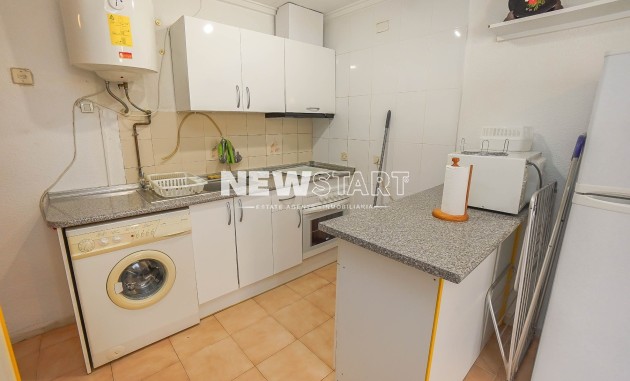 Återförsäljning - Bungalow - La Marina - Urb. La Marina