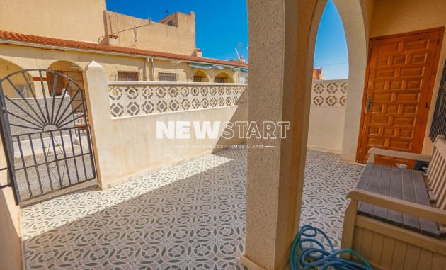 Återförsäljning - Bungalow - La Marina - Urb. La Marina