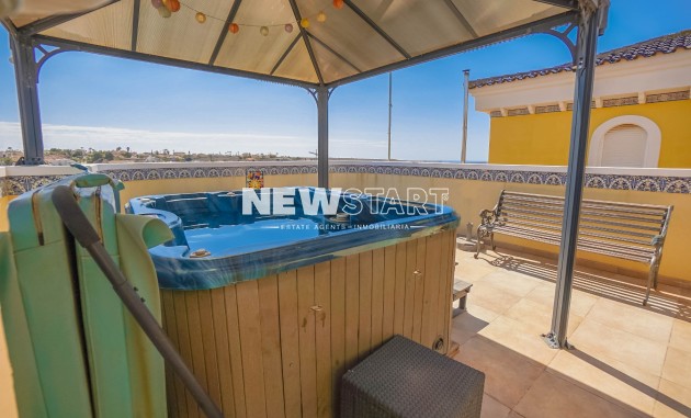 Resale - Detached - La Marina - Urb. La Marina