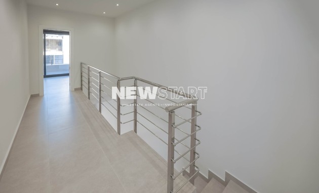 Neue Gebäude - Doppelhaushälfte - Formentera del Segura