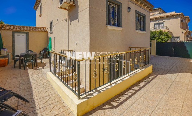 Resale - Semi-Detached - La Marina - Urb. El Oasis