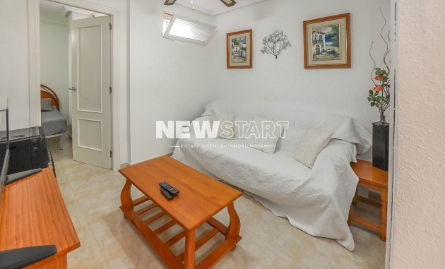 Resale - Semi-Detached - La Marina - Urb. El Oasis