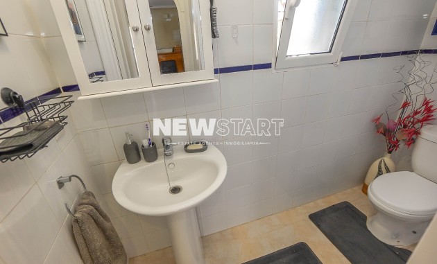 Resale - Semi-Detached - La Marina - Urb. El Oasis