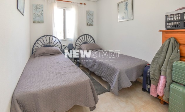 Resale - Semi-Detached - La Marina - Urb. El Oasis