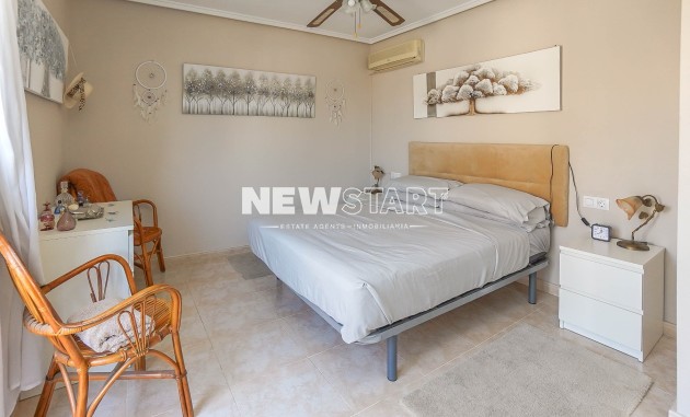 Resale - Semi-Detached - La Marina - Urb. El Oasis