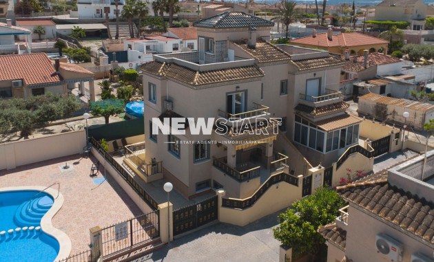 Resale - Semi-Detached - La Marina - Urb. El Oasis