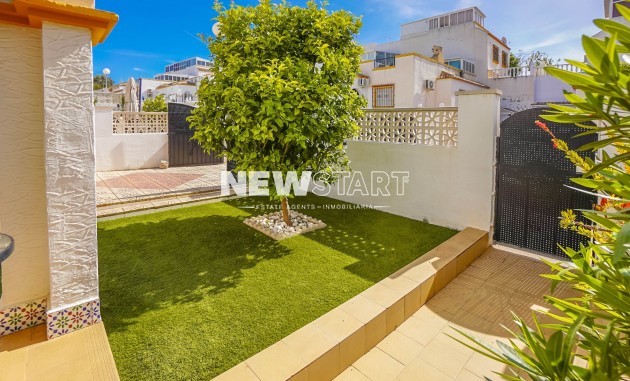 Resale - Quad - La Marina - Urb. La Marina