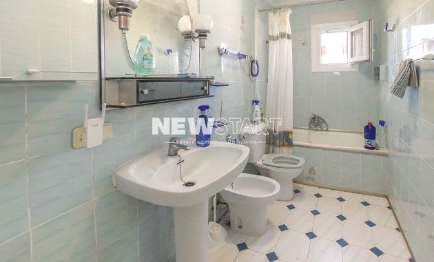 Resale - Villa - La Marina - Urb. La Marina