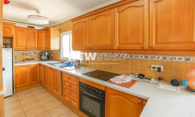 Resale - Villa - La Marina - Urb. La Marina