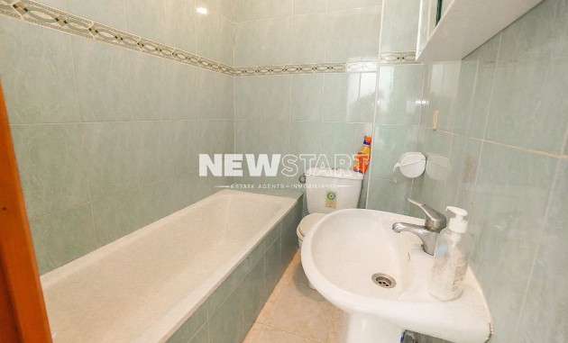 Resale - Townhouse - La Marina - Urb. La Marina