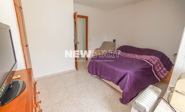 Resale - Townhouse - La Marina - Urb. La Marina