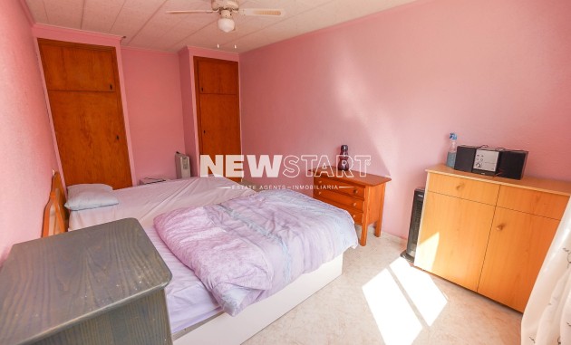 Resale - Townhouse - La Marina - Urb. La Marina