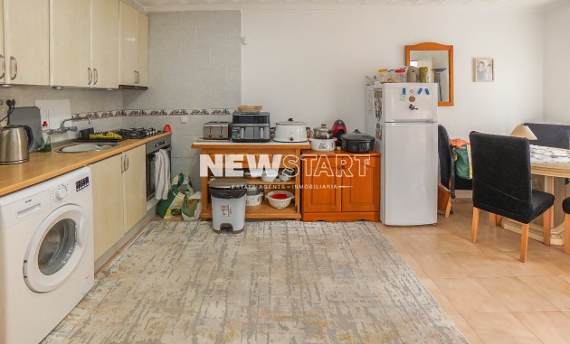Resale - Townhouse - La Marina - Urb. La Marina