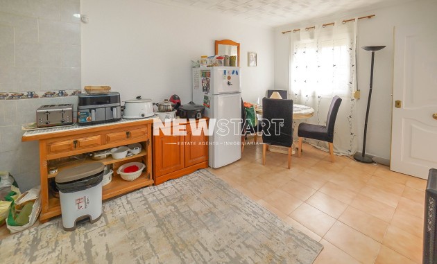 Resale - Townhouse - La Marina - Urb. La Marina