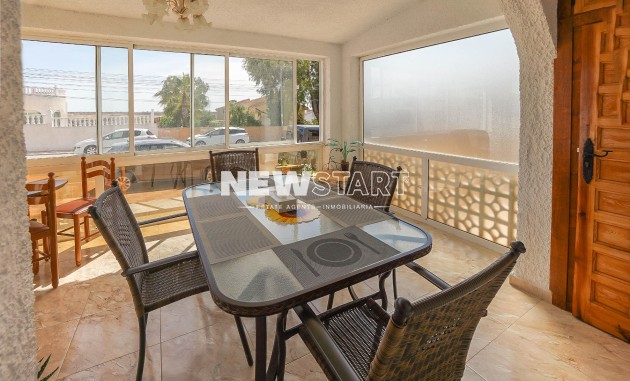 Herverkoop - Rijtjeswoning - La Marina - Urb. La Marina