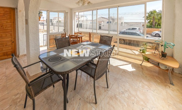 Herverkoop - Rijtjeswoning - La Marina - Urb. La Marina