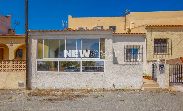 Herverkoop - Rijtjeswoning - La Marina - Urb. La Marina