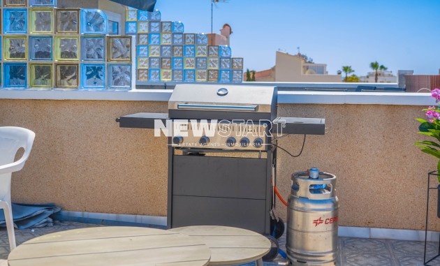 Resale - Townhouse - La Marina - Urb. La Marina
