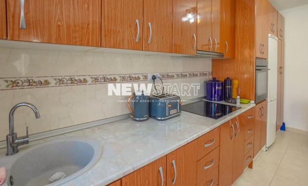 Resale - Townhouse - La Marina - Urb. La Marina