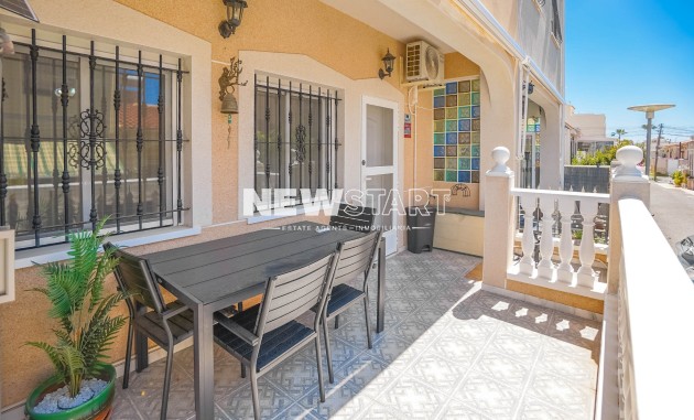 Resale - Townhouse - La Marina - Urb. La Marina