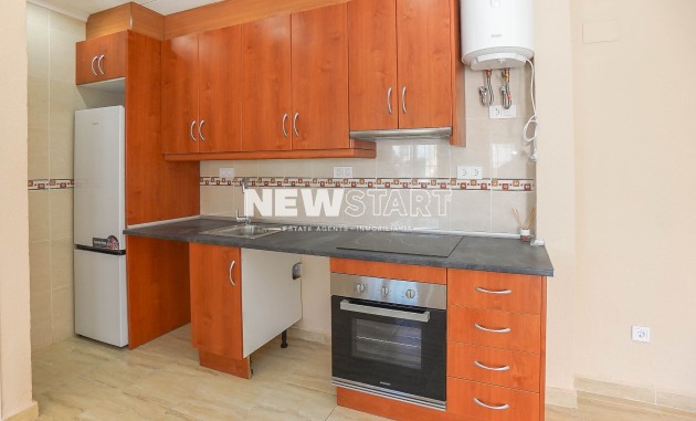 Resale - Townhouse - La Marina - Urb. La Marina