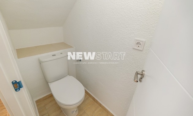 Resale - Townhouse - La Marina - Urb. La Marina