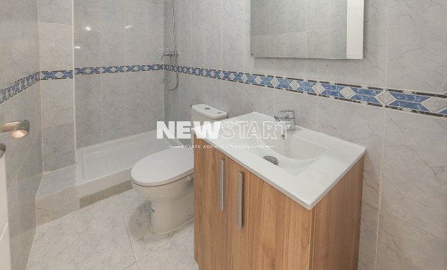 Resale - Townhouse - La Marina - Urb. La Marina