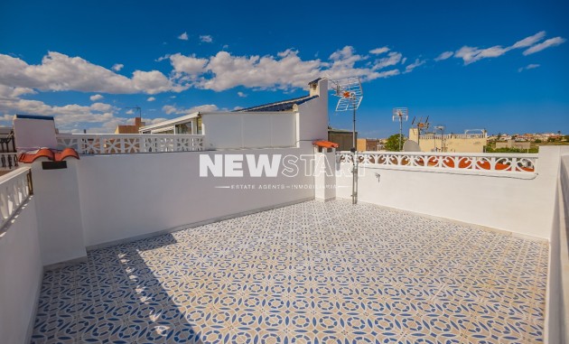 Resale - Townhouse - La Marina - Urb. La Marina